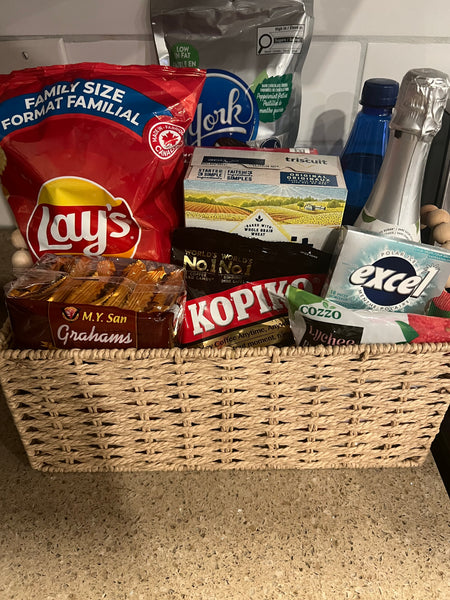airbnb welcome gift basket
hospitality snack box
vrbo guest welcome gift
vacation rental welcome basket
airbnb host essentials
short term rental gift idea
guest care package
5 star airbnb welcome
snack basket for airbnb guests