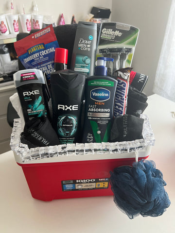 Men’s gift basket in 9qt Igloo cooler with bath and hygiene items
Father’s Day gift set for men with Gatorade, snacks, and grooming essentials
Reusable lunch cooler for men filled with self-care and snack items
Graduation or birthday gift for him featuring Igloo and practical items
Men’s care package with towel, razor, deodorant, and snack bar